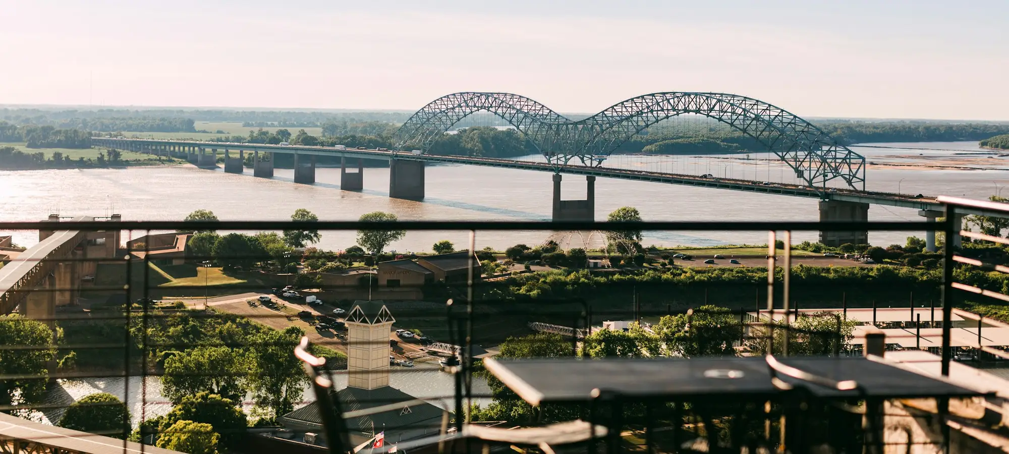 Hernando de Soto Bridge over the Mississippi River in Memphis
